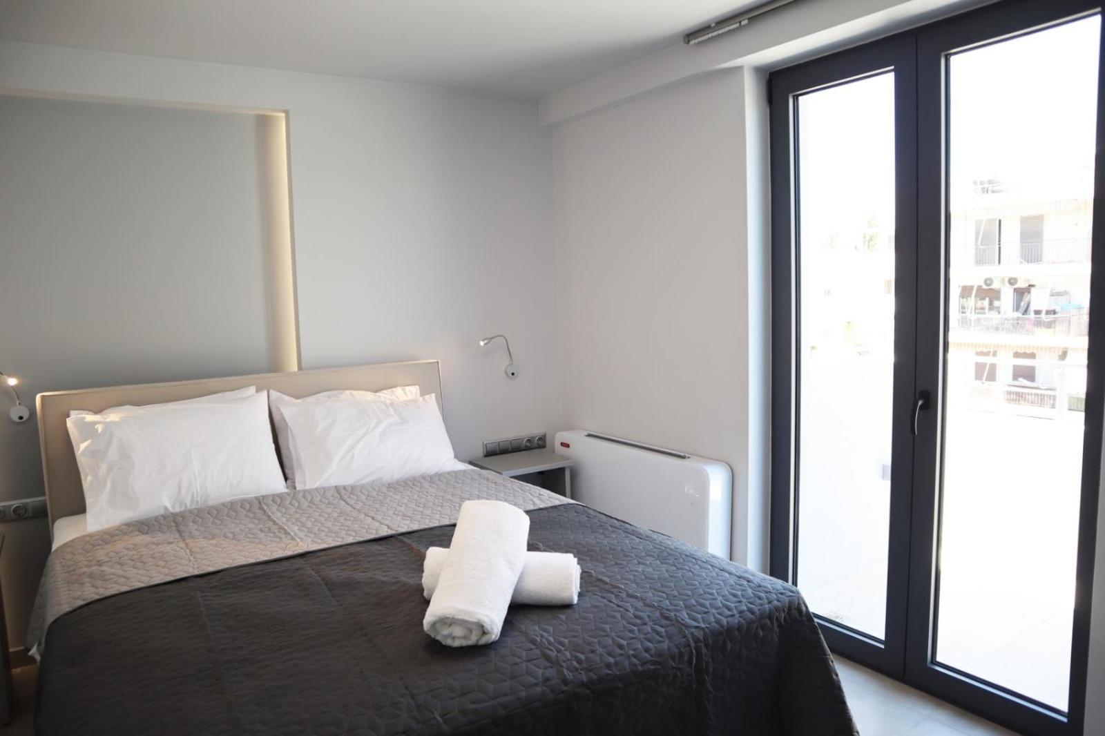 Golden Sand Suites 2 Anavyssos Bagian luar foto
